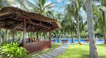 Pool Bar - Vinpearl Resort Nha Trang